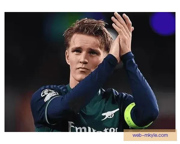 内尔高客串中卫力挺厄德高队长