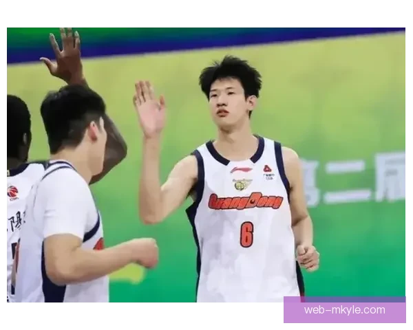 广东负上海一喜三忧黄明依亮